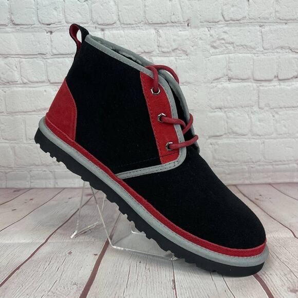 Ugg Neumel Mashup Black Red Suede Chukka Boots Mens Size 9 (S/N 3236) - Picture 2 of 10